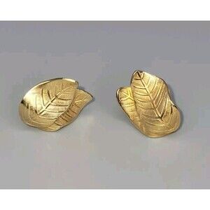 Vintage GIOVANNI Clip on Earrings Gold tone Textured Double Leaf Design  7/8"